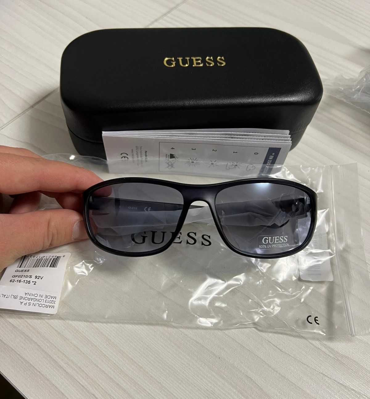 Ochelari de soare GUESS