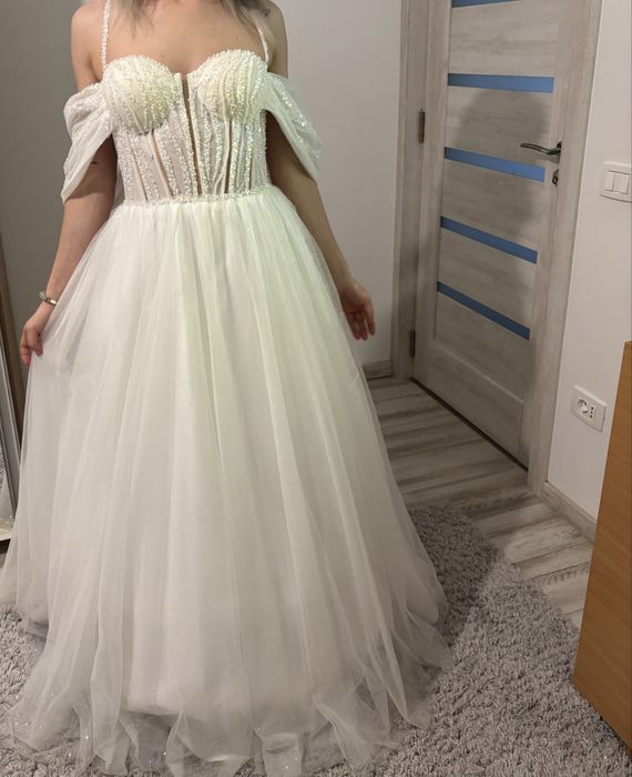 Rochie mireasa cu sclipici