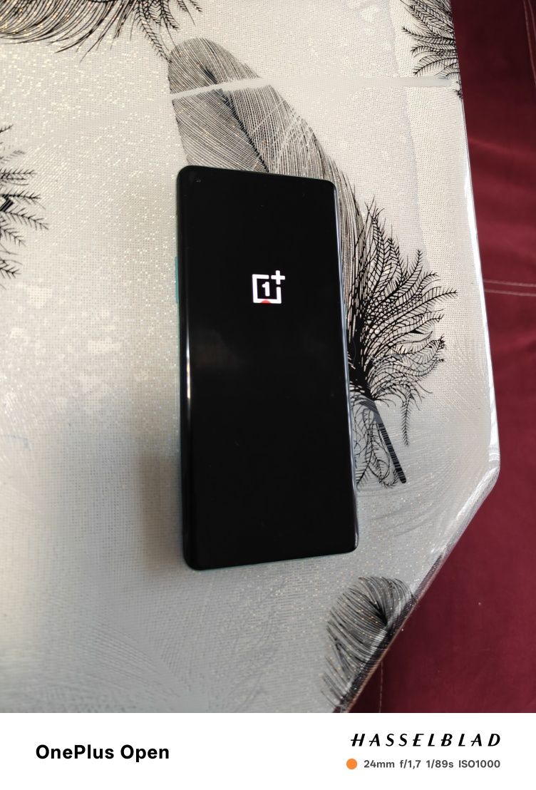 One Plus 8 Pro  отличен