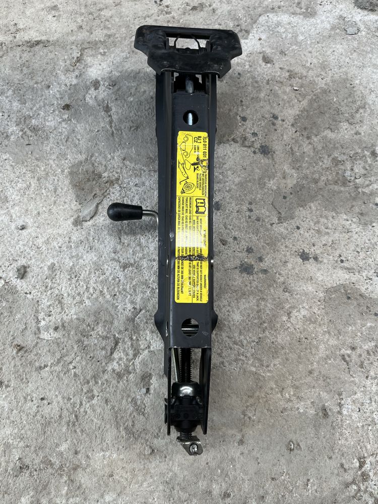 Oригинален крик за джип   7L0011031B for Audi, Porsche, Volkswagen