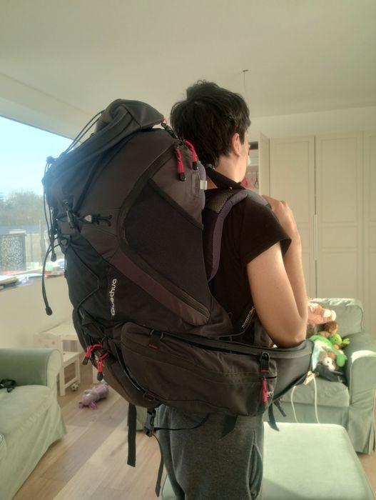 Rucsac de drumeție. Mare, comod. Nou.