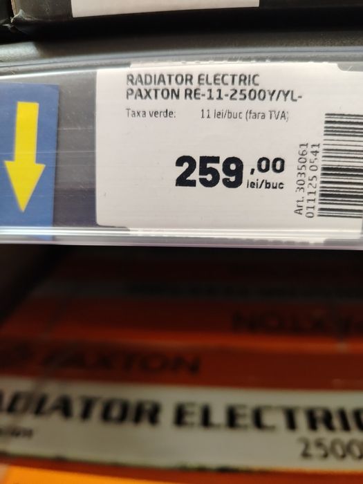 Vînd calorifer electric marca Paxton cu 11 elemenți.