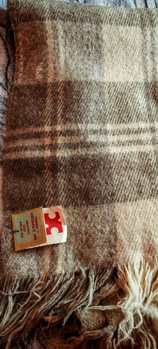 Продавам родопски одеала, всички са чисто нови