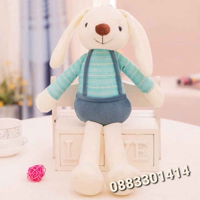 Плюшен заек Зелени дрехи 40см