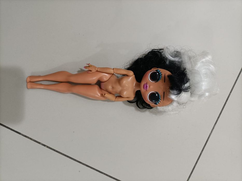 Păpușa LOL 25 cm(mare) MGA2019,asigur expedierea coletului avantajos l