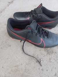 SCHIMB IASI  Nike mercurial original mar 44