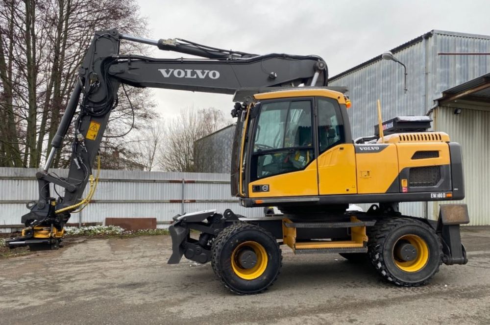 Dezmembrez excavator pe roți Volvo EW180D+EW140D, EW160D, EW210D–piese