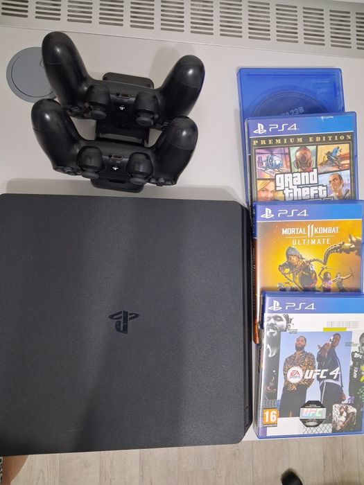 Sony PlayStation 4 Slim