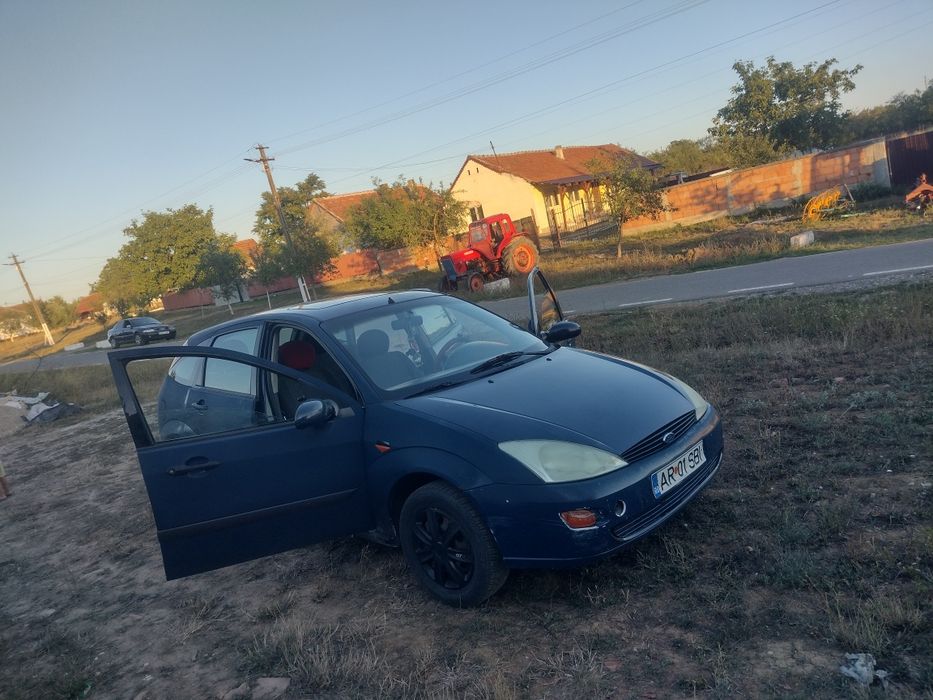 Vând Ford focus 1