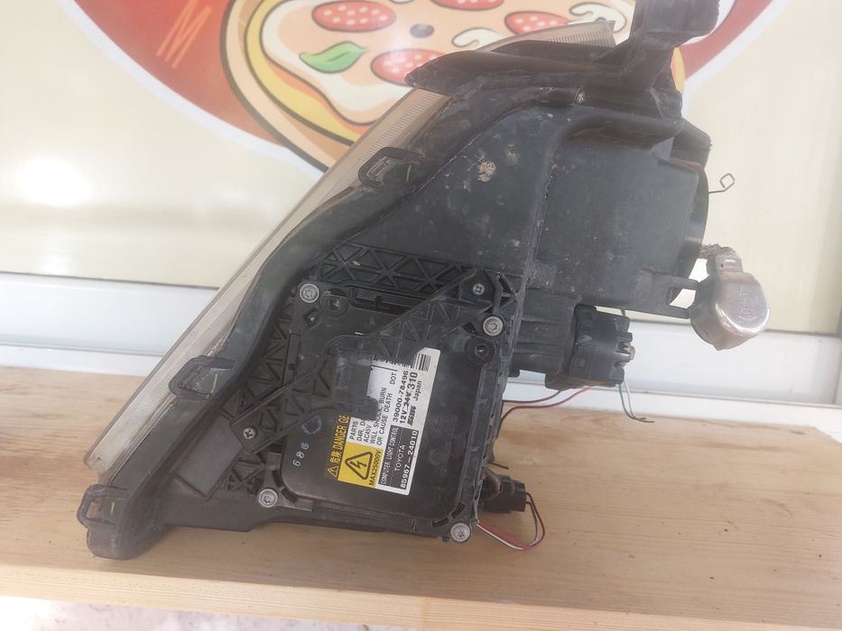 Ляв фар Тойота Авенсис Т25 фейслифт ксенон