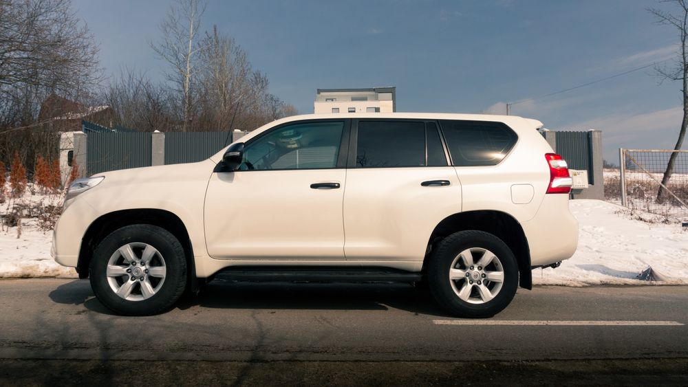 Vând Toyota Land Cruiser j150
