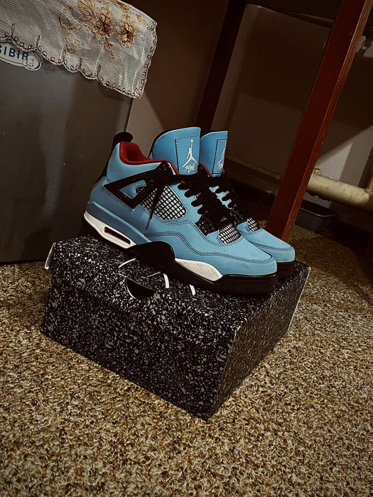 jordan 4 retro Travis Scott