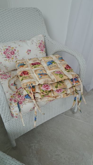 4 Perne Decorative Scaun ' Terasa' Bucatarie' stilul Shabby Chic