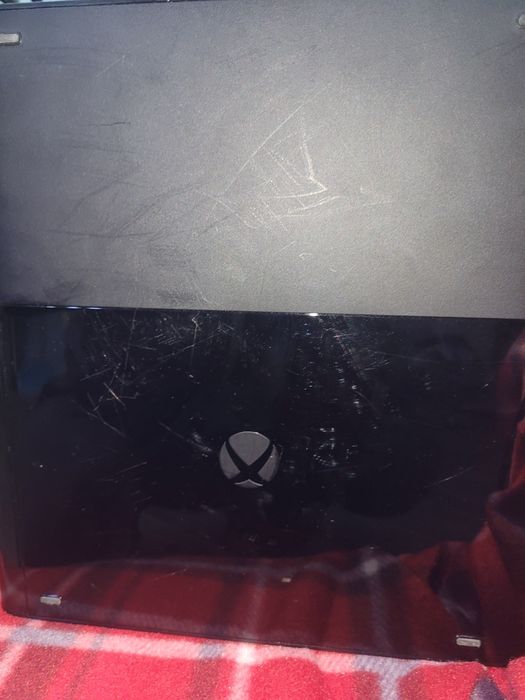 Consola Xbox 360+3 jocuri