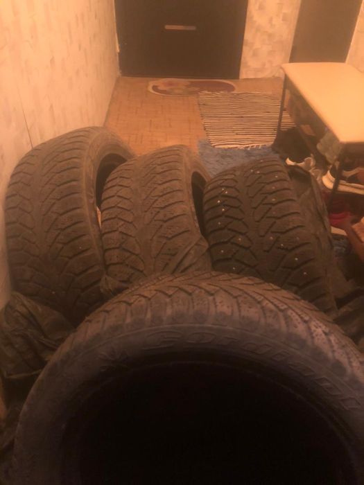 Шины зимние в хорошем состоянии