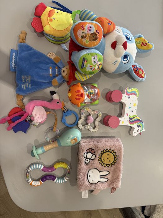Лот бебешки играчки