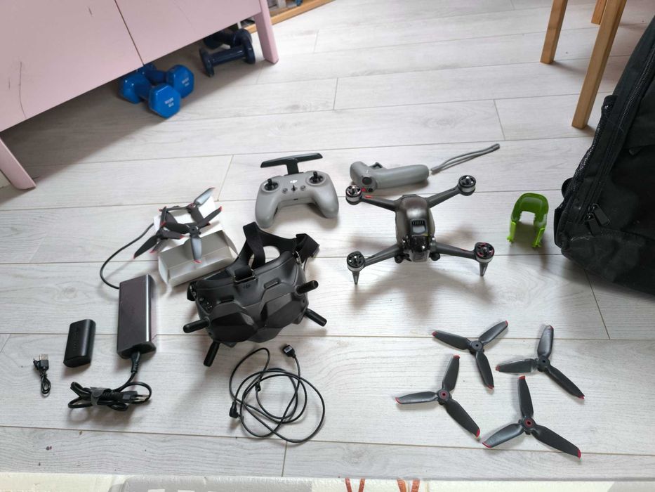 Състезателен и спортен дрон DJ FPV Combo