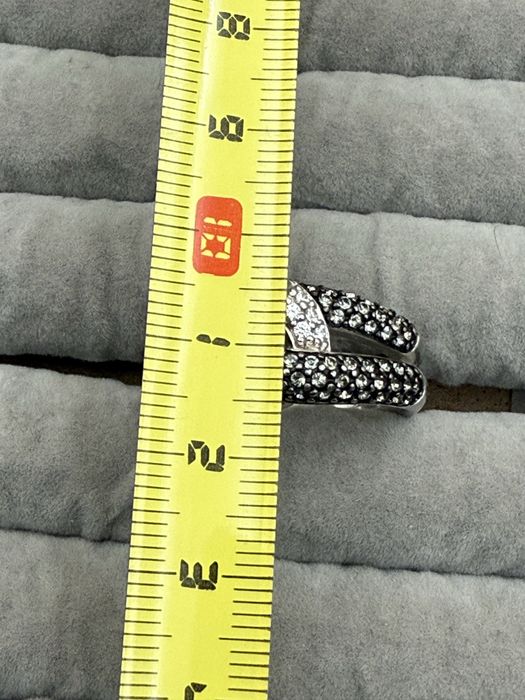 Inel din argint si pietre