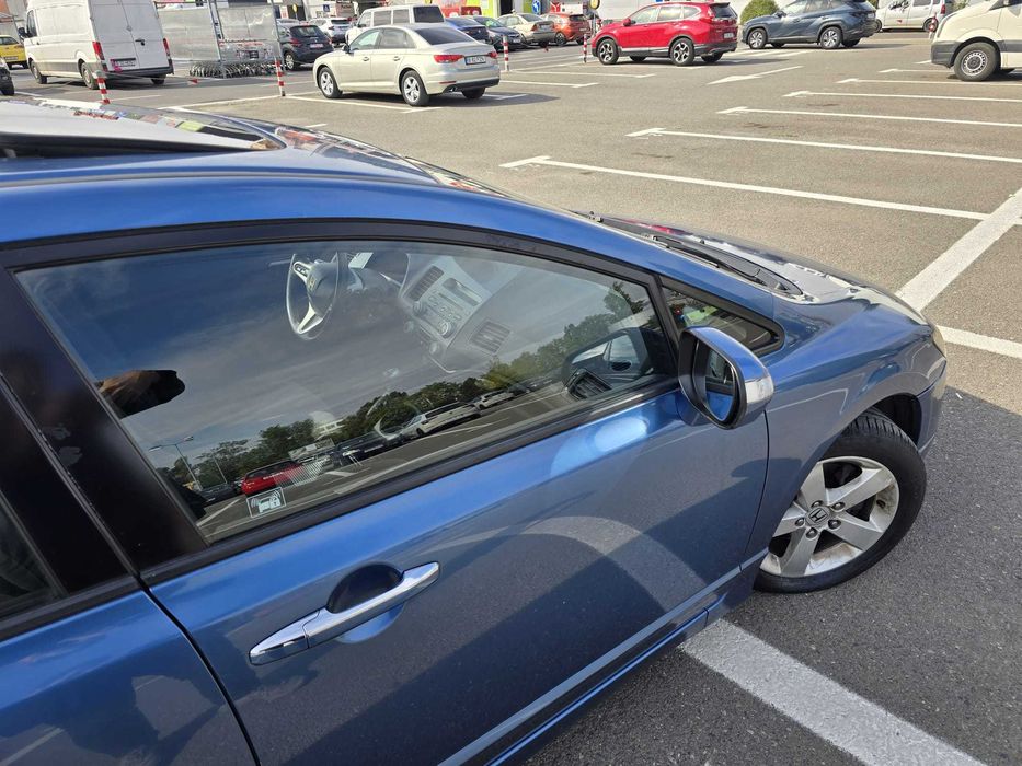 Honda Civic 1.8i ES, Manuala, Scaune incalzite, Clima, Trapa