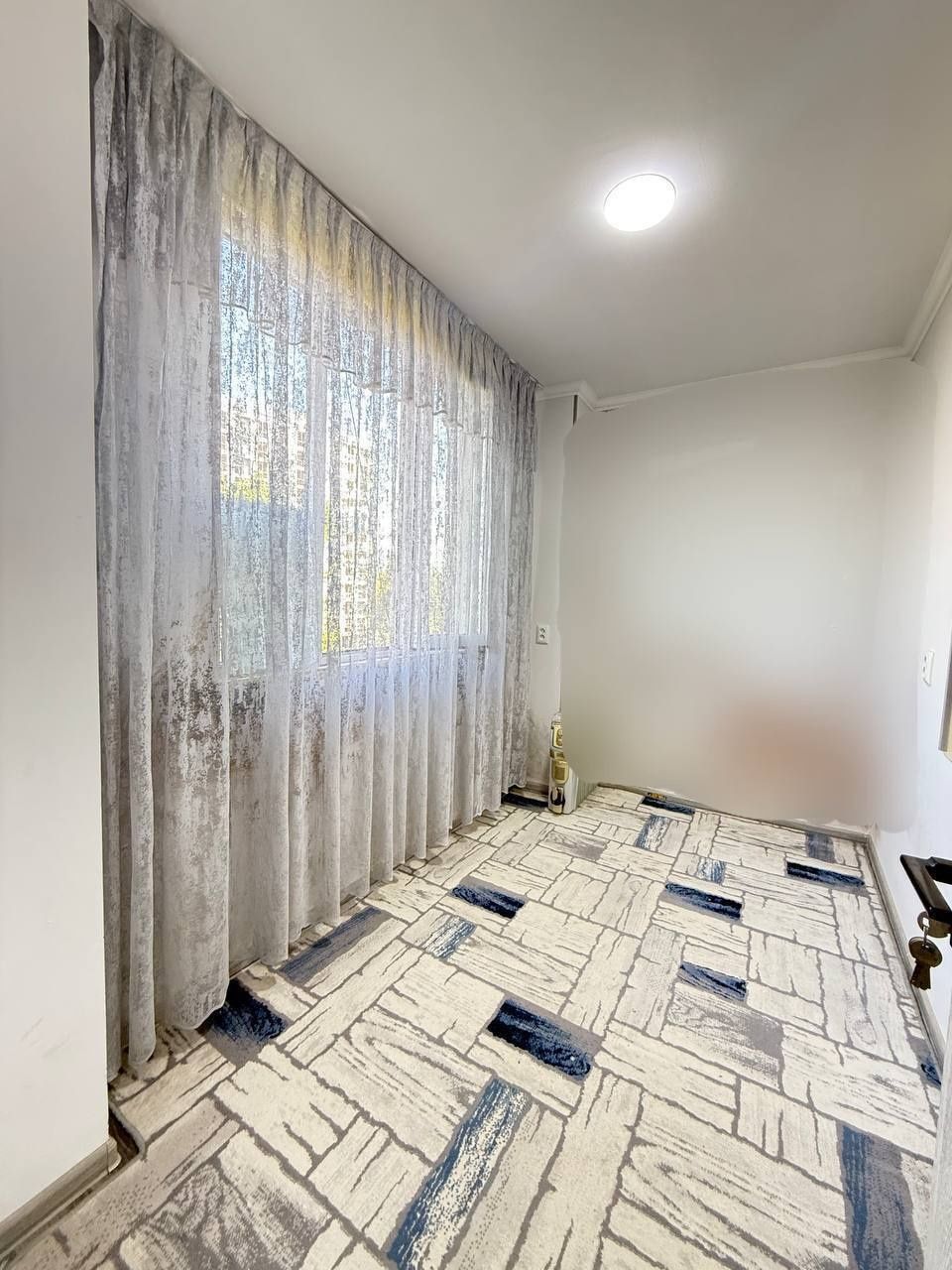 ÷ МЕТРО ХАМЗА 1 комнатная 42м²  КИРПИЧ Балкон 2×6  продаётся квартира