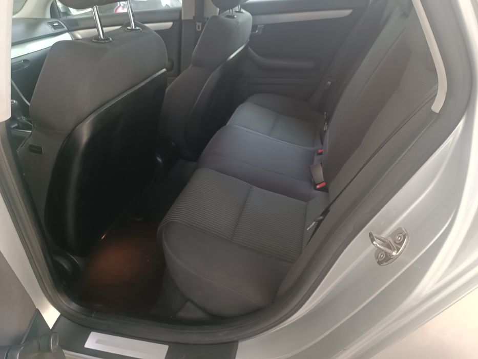 Dezmembram Audi A4 B7, an 2007, motor 2.0 tdi BRD