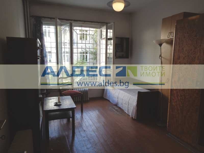 Продава се Тристаен апартамент в София, Яворов - 90 кв.м за 3323 €/кв.м - Снимка #9