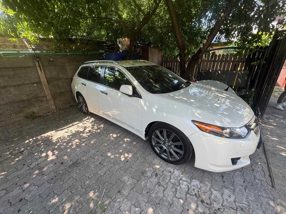 Honda Accord Tourer 2.4