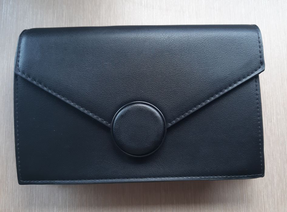 Borseta poseta portofel dama nou Bershka