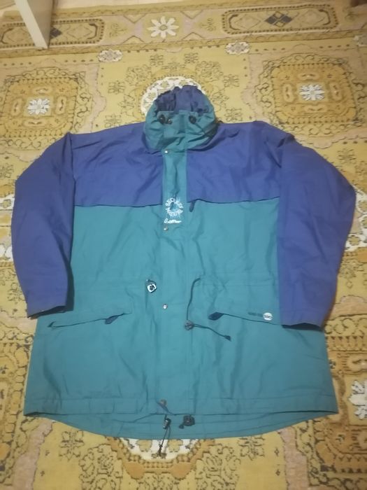 Geacă impermeabila(mărimea XXL)