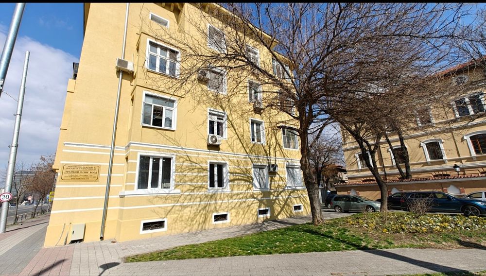 Тристаен апартамент в Пловдив център до къпана бизнес  Airbnb