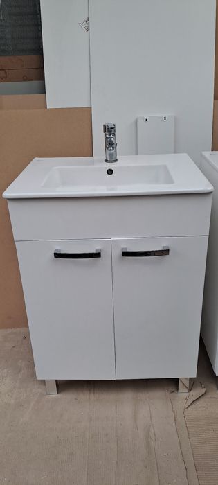 Mobilier baie plus lavoar.