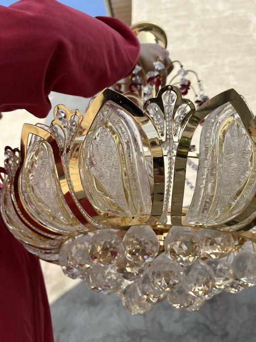 Хрустальная люстра