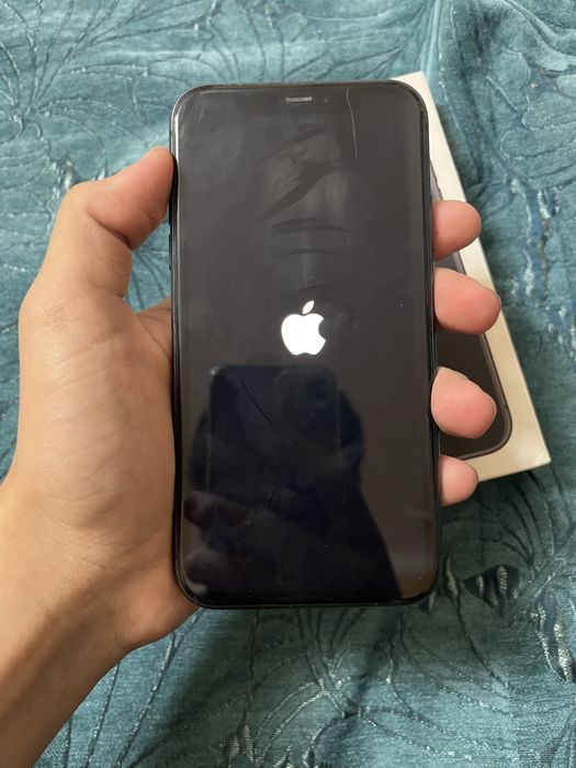 11 айфон, продаю срочно