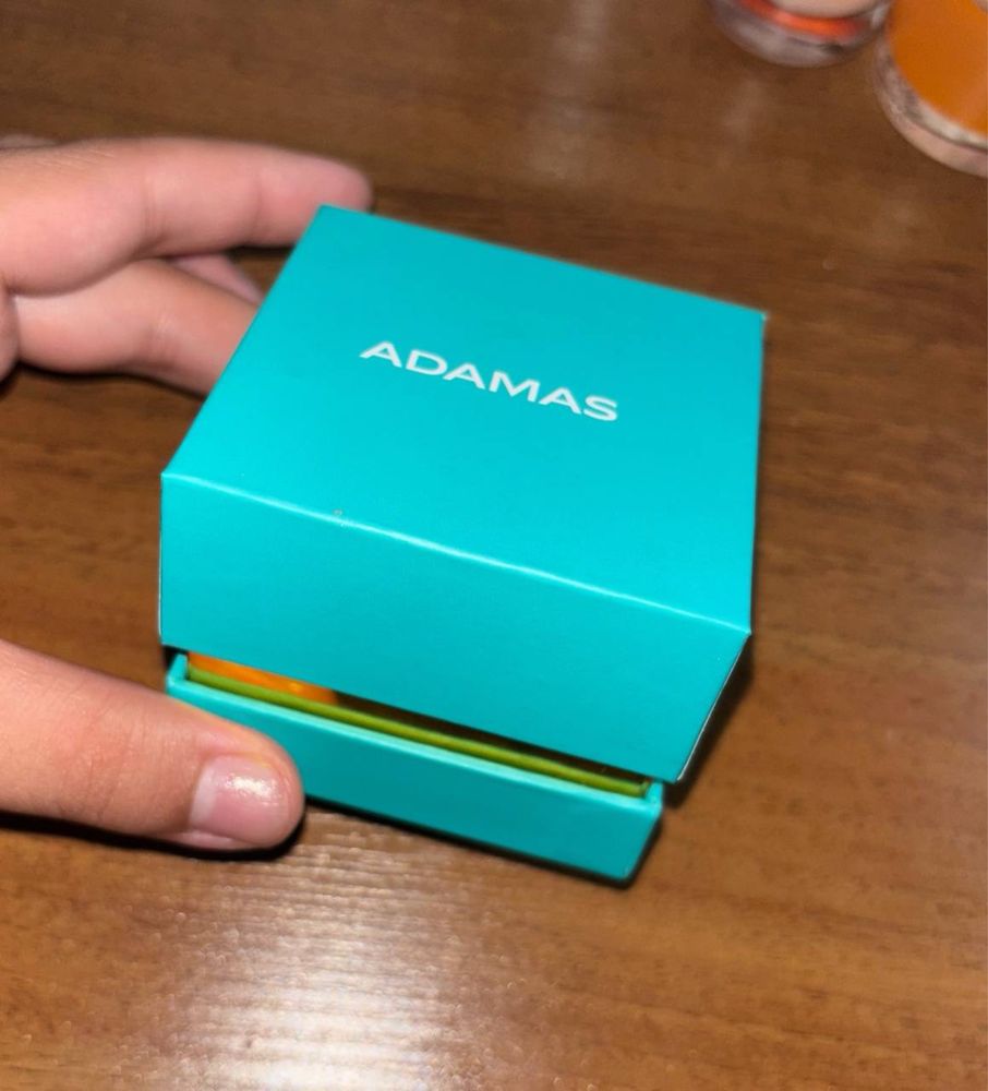 Золотые серьги,Adamas