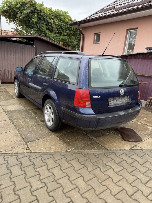 Vand sau Dezmembrez golf 4 1.6 16v
