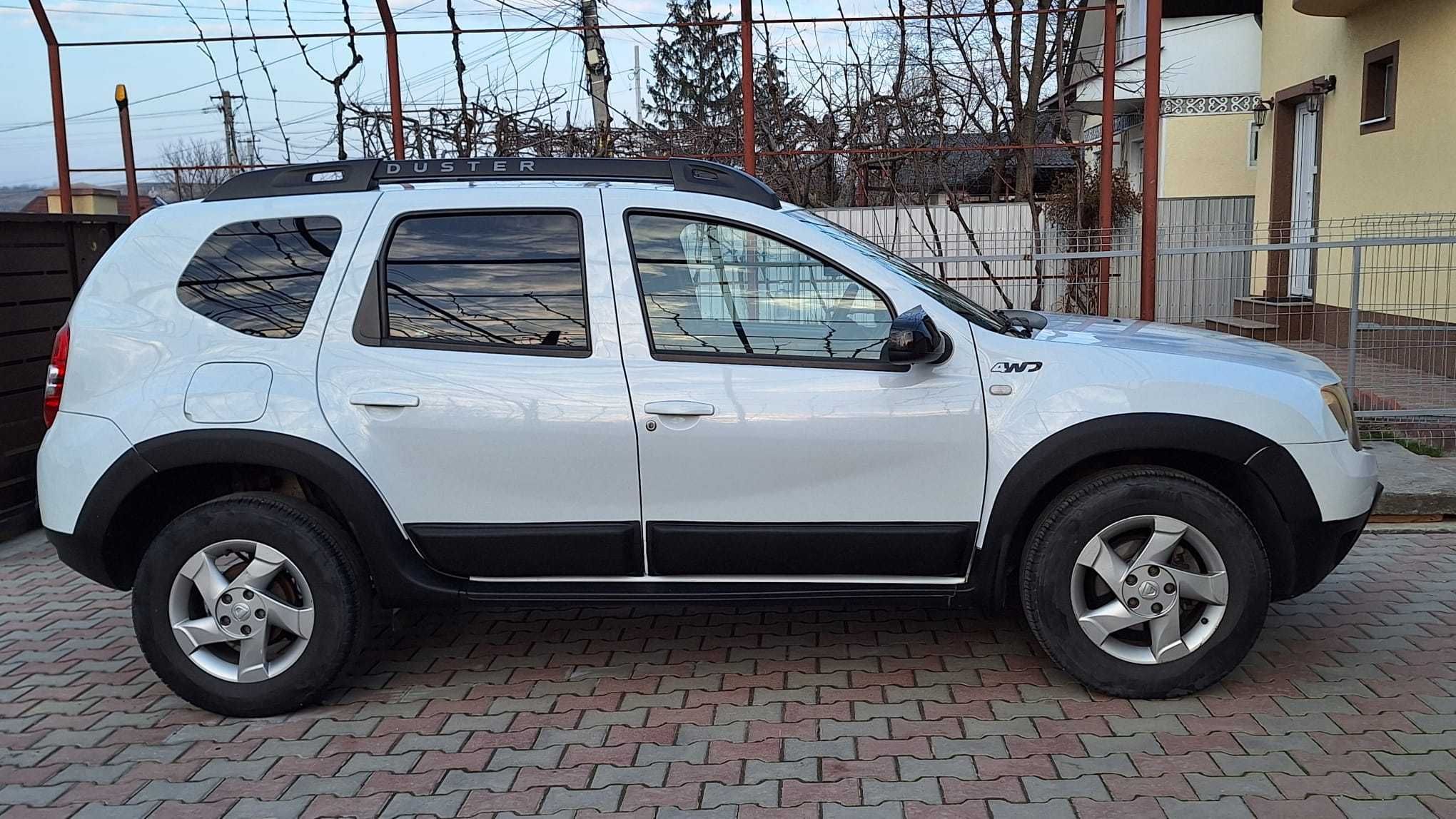 Kit complet bandouri protectie aripi + usi DACIA DUSTER 1 (2010-2017)