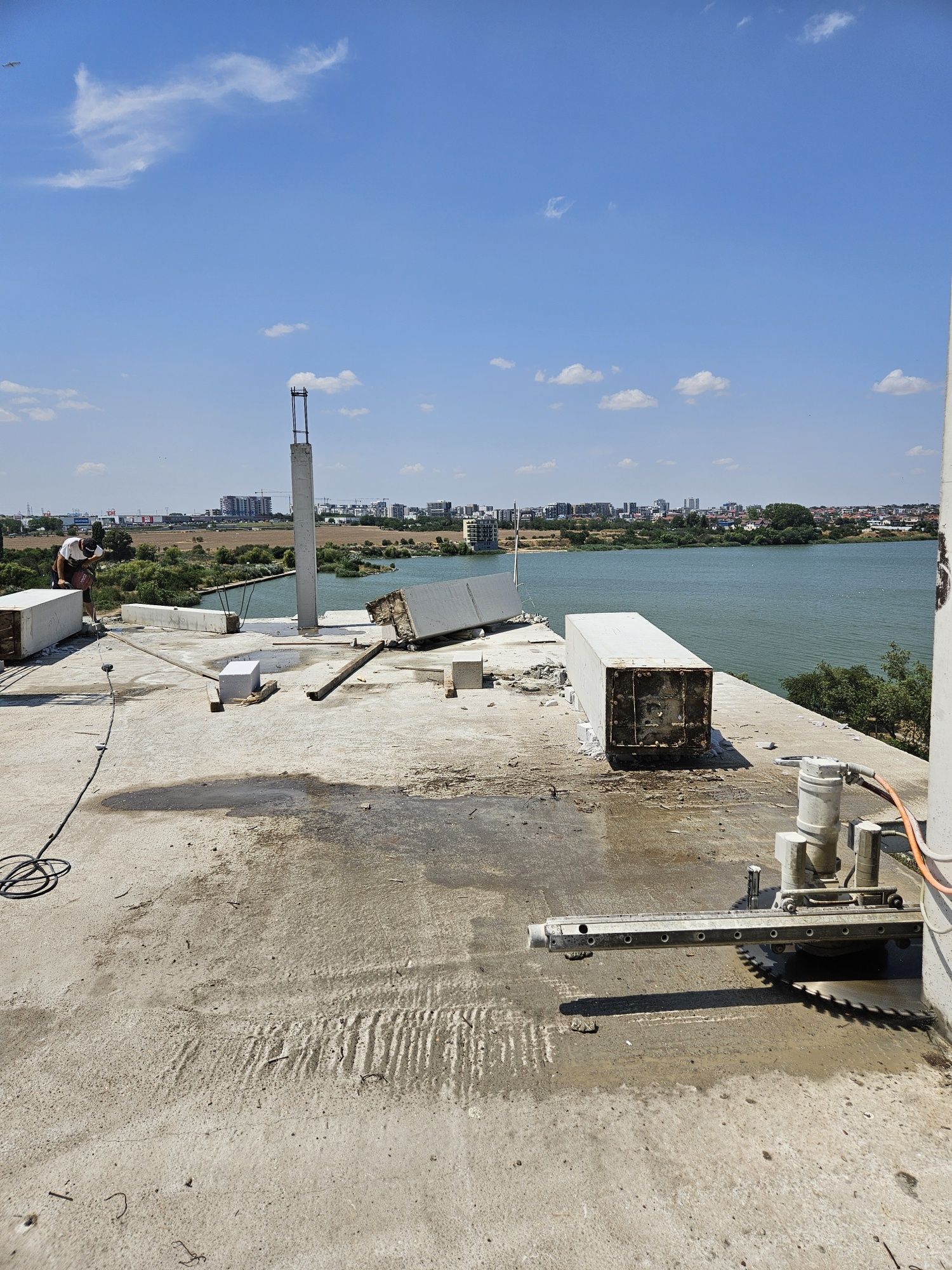 Taiat Taiere spargere piconare demolare beton armat