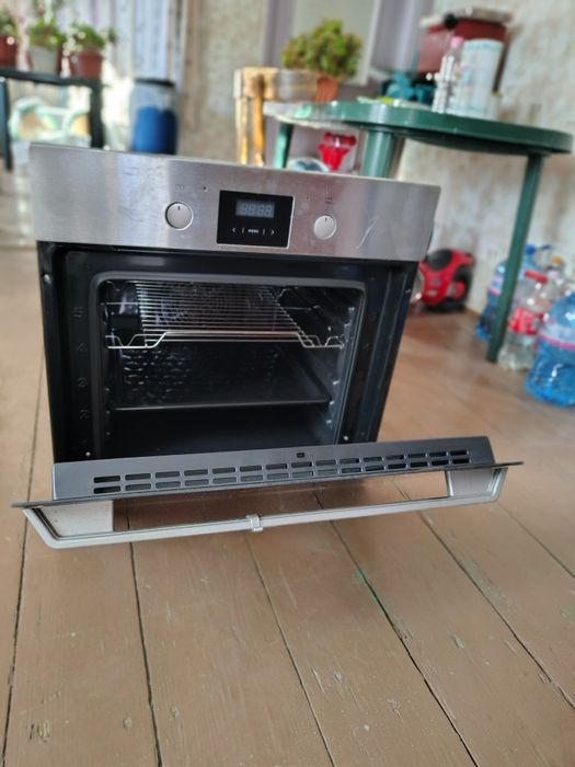 Фурна за вграждане Hansa