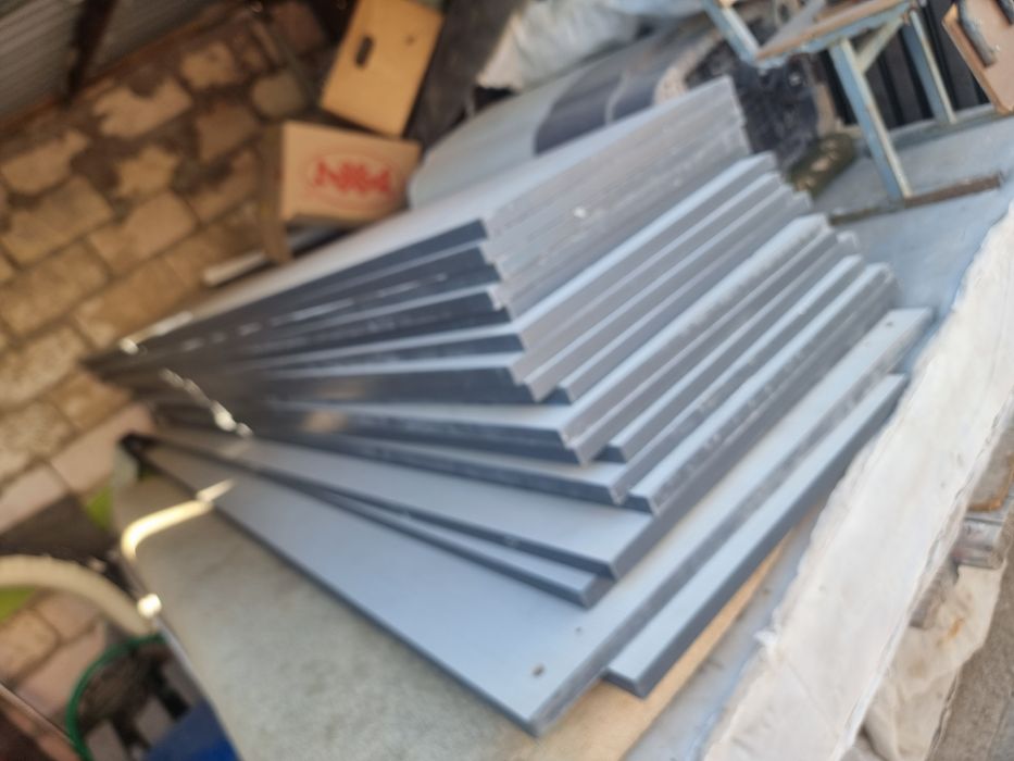 Срочно продам столы,ЛДСП