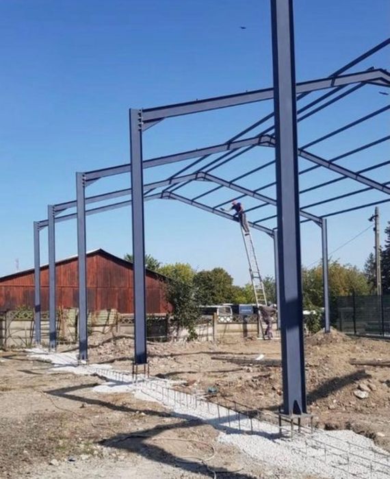 Vând hală metalică 12x10