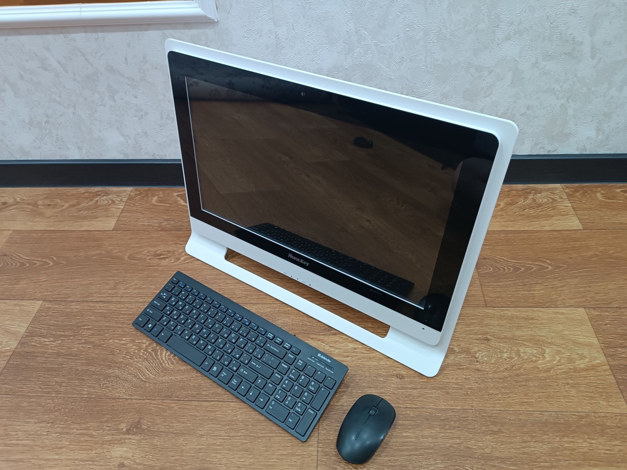 Моноблок Core i5, ОЗУ 8ГБ, SSD.