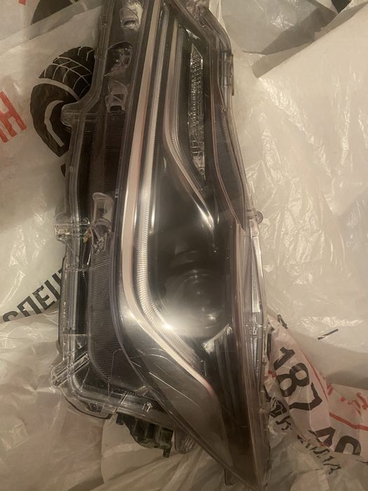 Продам фары тайота каролла Е21