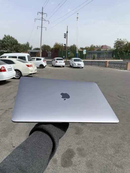 Macbook m1 air 8/256gb