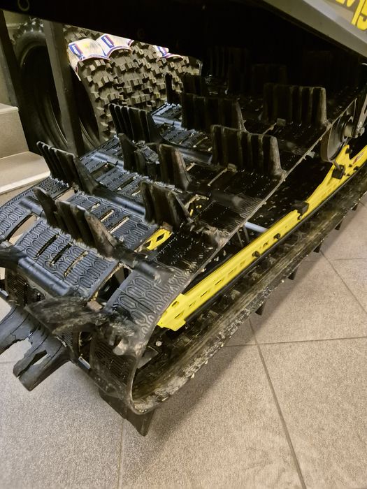 2017 Ski Doo Summit X 154