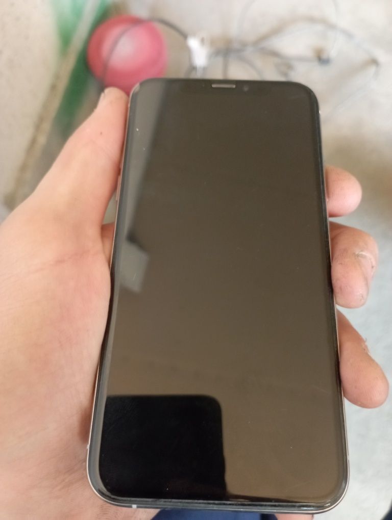 Iphone XS sotiladi