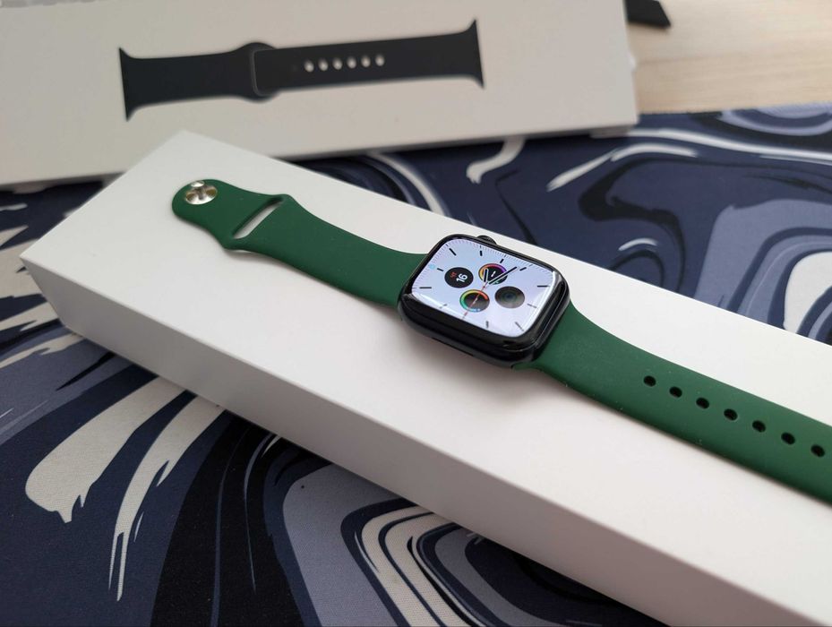 Apple Watch Series 7 (41 mm, GPS, negru)