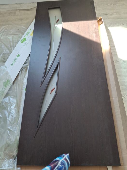 Продам межкомнатную дверь