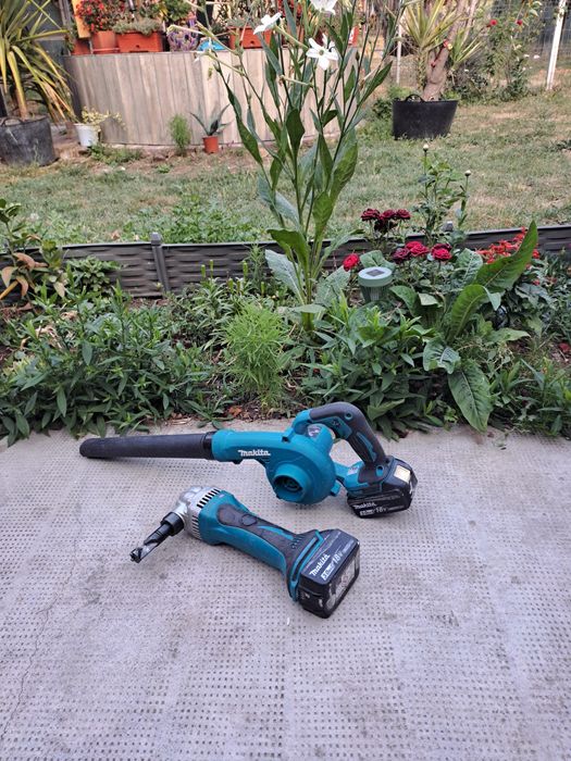 Vând suflanta makita