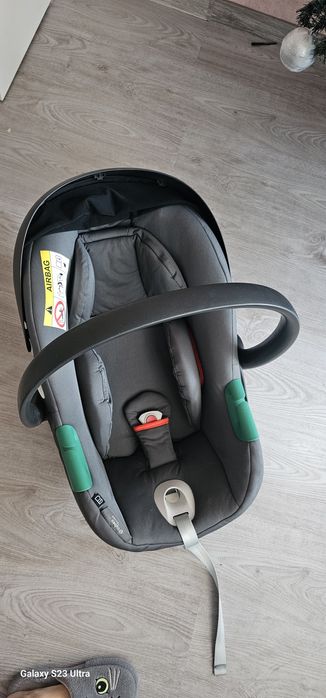 Cybex Aton b2 i-size