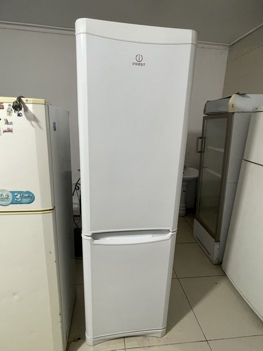 Продается холодильник Индезит